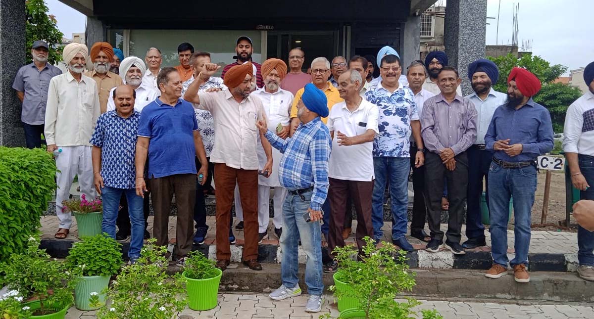 Protest by residents of Wave Estate facing the brunt of rainwater.